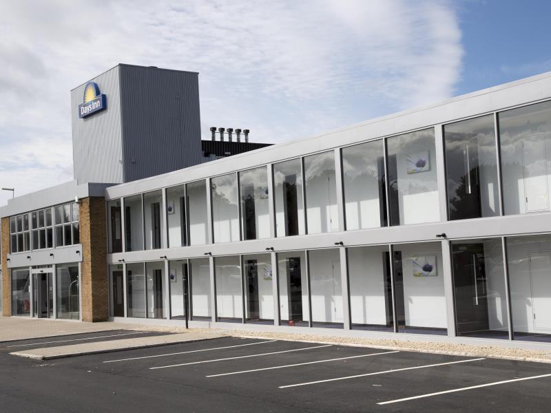 Ramada Milton Keynes Hotell Eksteriør bilde